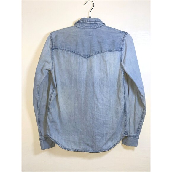 Levis Denim Shirt Womens XS Light Blue Western Pearl Snap Two Pocket Cotton - Picture 4 of 14